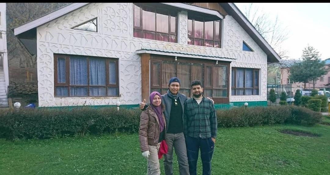 The K2 Alpine Hotel Pahalgam Ngoại thất bức ảnh